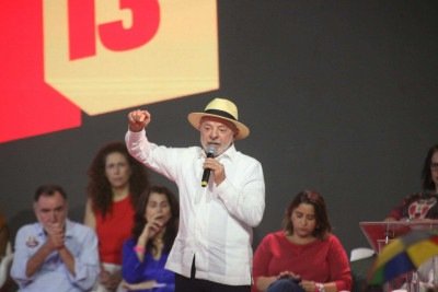 Candidato listou pol&iacute;ticas direcionadas &agrave;s mulheres nas &aacute;reas de transfer&ecirc;ncia de renda, educa&ccedil;&atilde;o, sa&uacute;de e enfrentamento &agrave; viol&ecirc;ncia -  (crédito: Ed&eacute;sio Ferreira/EM/D.A Press)