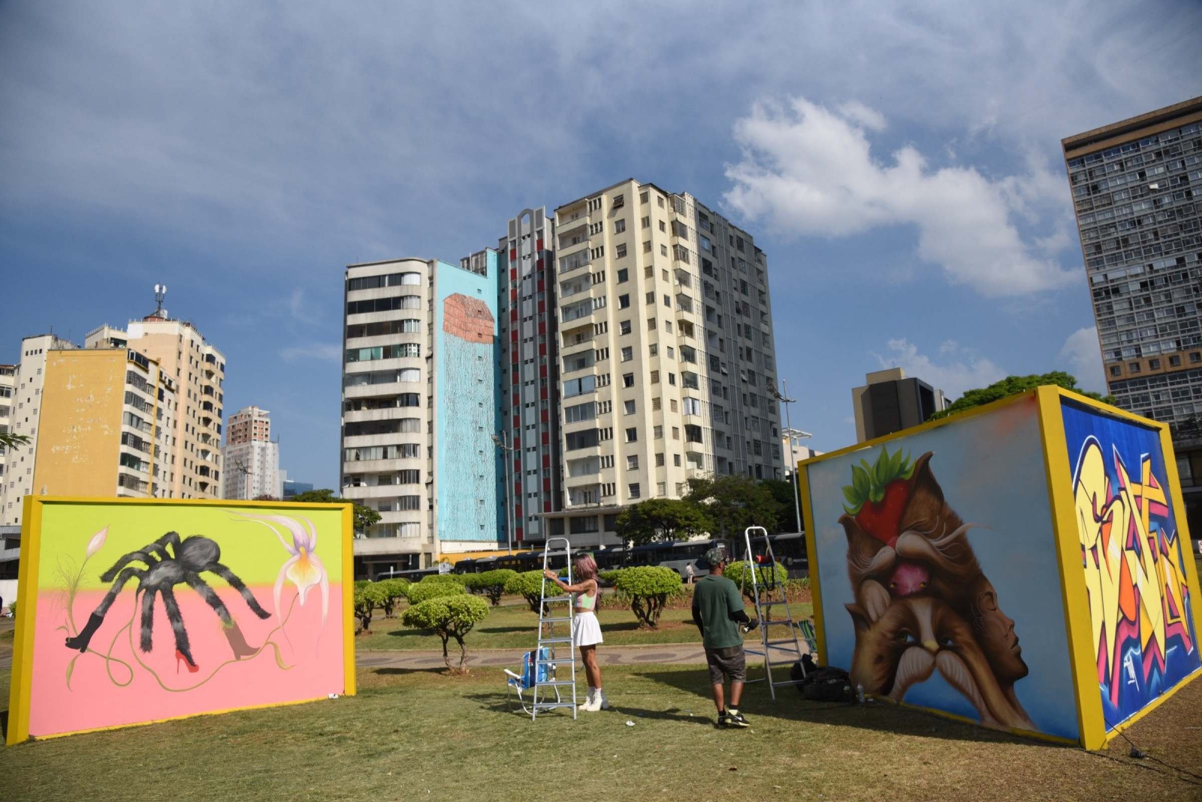 Obras do Cura 2026 e ao fundo as anteriores- Gladyston Rodrigues/EM/D.A. Press 