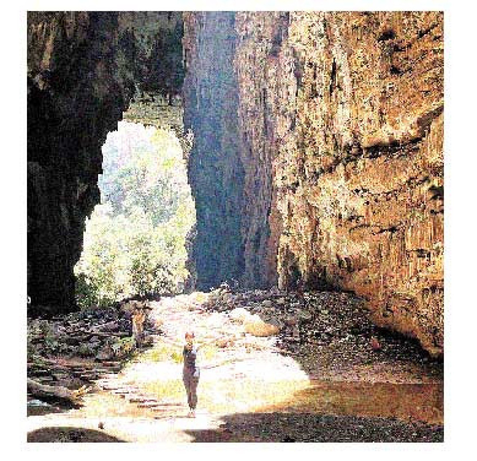 Turista em uma das 200 estruturas espeleol&oacute;gicas da unidade de conserva&ccedil;&atilde;o, que em determinados per&iacute;odos tem atingido a capacidade m&aacute;xima di&aacute;ria de visita&ccedil;&atilde;o