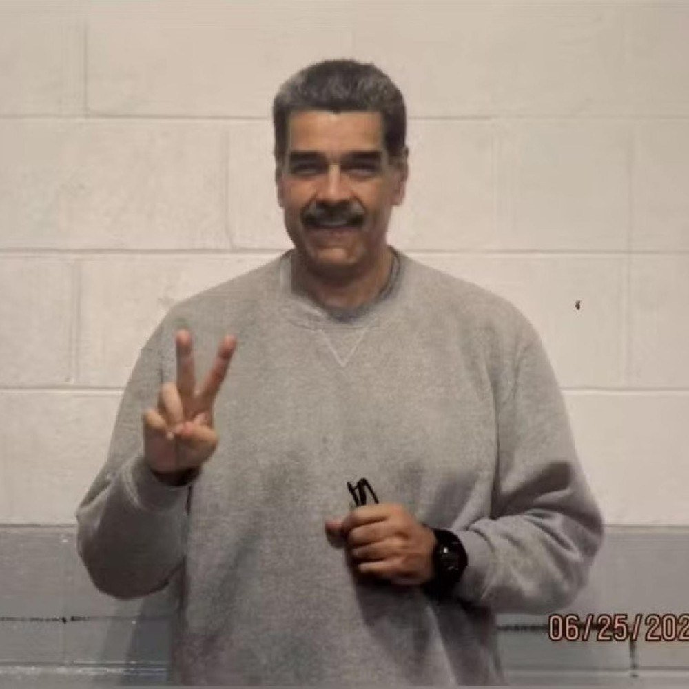 'A Venezuela renascerá', diz Maduro ao publicar fotos da prisão nos EUA