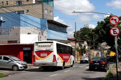 Câmera instalada na Rua Niquelina, um dos corredores de trânsito mais importantes do Bairro Santa efigênia, na região leste de BH -  (crédito:  Jair Amaral/EM/D.A Press)