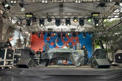 Virada Cultural é interrompida por ventos e chuva intensa
 -  (crédito: Pedro Naves/EM/D.A Press)