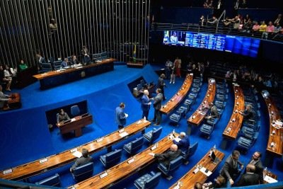 Em outubro, os eleitores vão escolher dois nomes para o Senado. Dos 17 candidatos, quatro são mulheres -  (crédito: Jonas Pereira/Agência Senado)