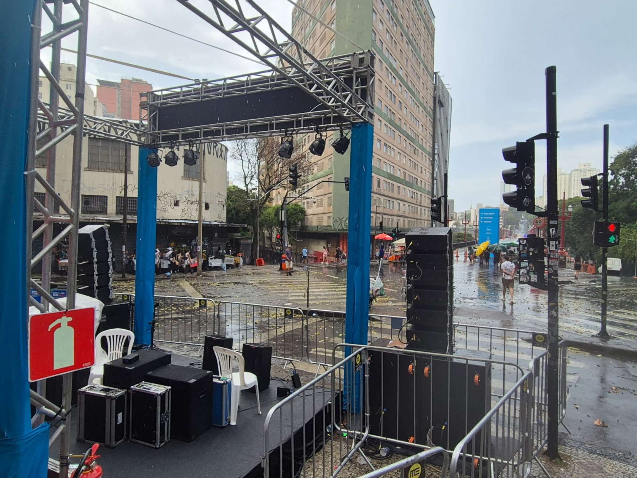 Chuva forte atingiu BH neste domingo (30/08) esvaziando eventos da Virada Cultural