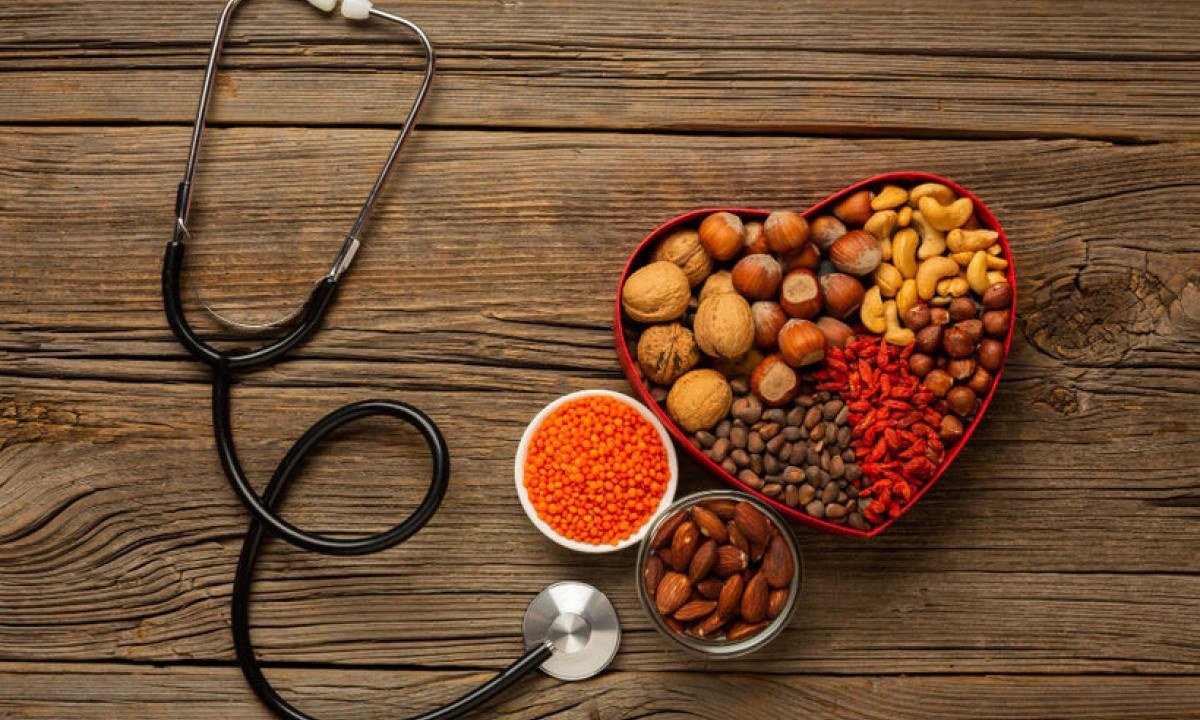 Priorizar alimentos naturais, reduzir ultraprocessados e praticar atividade contribuem para a saúde de forma ampla - (crédito: magnific)