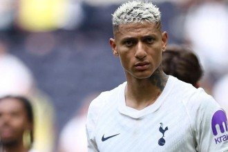 Richarlison desabafa sobre negociação para trocar de clube: ‘Tratem minha situação com respeito’