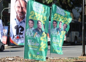 Banner de Bruno Engler exposto em Belo Horizonte -  (crédito: Marcos Vieira/EM/D.A. Press)