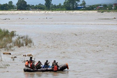 Socorristas usam explosões controladas e escavadeiras nas operações; China e Índia enviam equipes para encontrar desaparecidos
       -  (crédito:  AFP)
