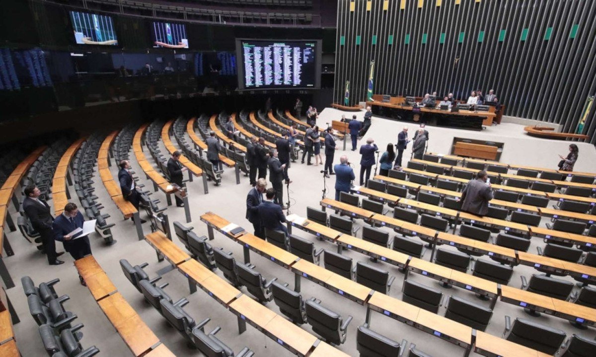 Fim do ‘beach office’ parlamentar: a proposta de Caiado que incomoda o Congresso - (crédito: Foto: Bruno Spada / Câmara dos Deputados)