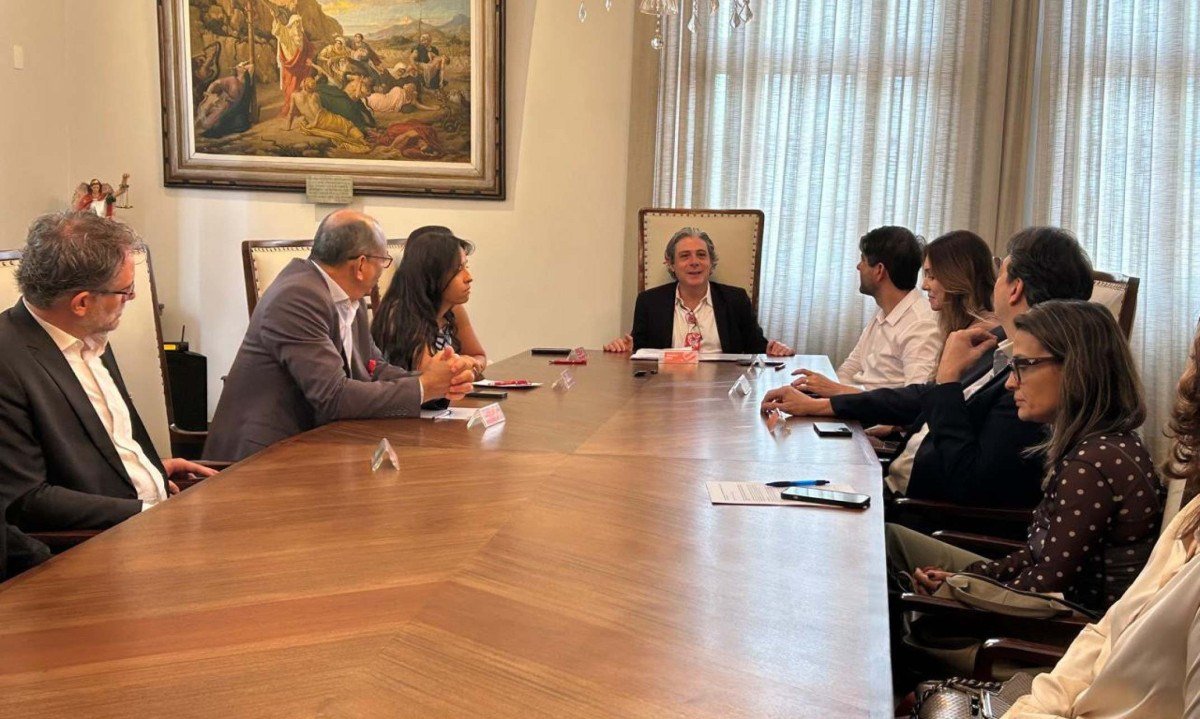 Reunião na Santa Casa apresentou cronograma e especialidades que serão atendidas no prédio do antigo Hospital Maria Amélia Lins - (crédito: Mariana Costa/EM/D.A.Press)