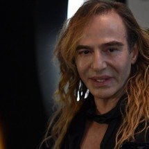 John Galliano recusa homenagem histórica do Met Gala; veja o motivo - AFP
