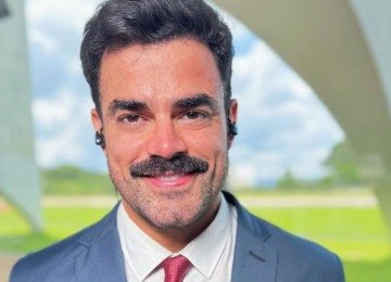 Jornalista T&uacute;lio Am&acirc;ncio em meio a rumores e nova casa profissional no SBT News -  (crédito: Redes sociais)