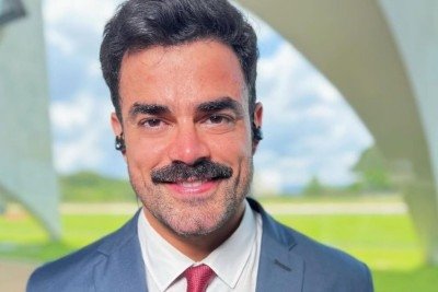 Jornalista T&uacute;lio Am&acirc;ncio em meio a rumores e nova casa profissional no SBT News -  (crédito: Redes sociais)