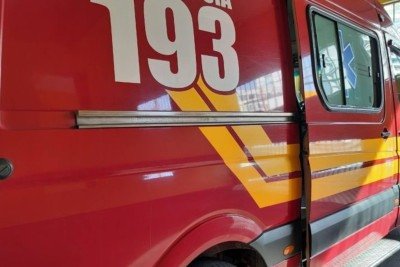 Corpo de Bombeiros foi acionado para atender à ocorrência na Rua Capelinha, no Bairro Jardim Vera Cruz -  (crédito: CBMMG)