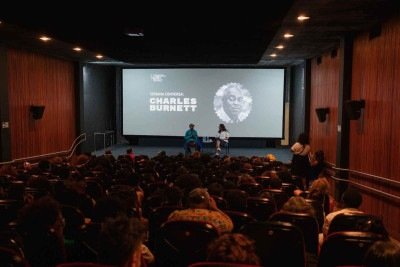 O cineasta Charles Burnett, expoente do cinema negro nos EUA, foi convidado da Semana do Cinema Negro de BH no ano passado -  (crédito: Virginia Dandara/divulgação )