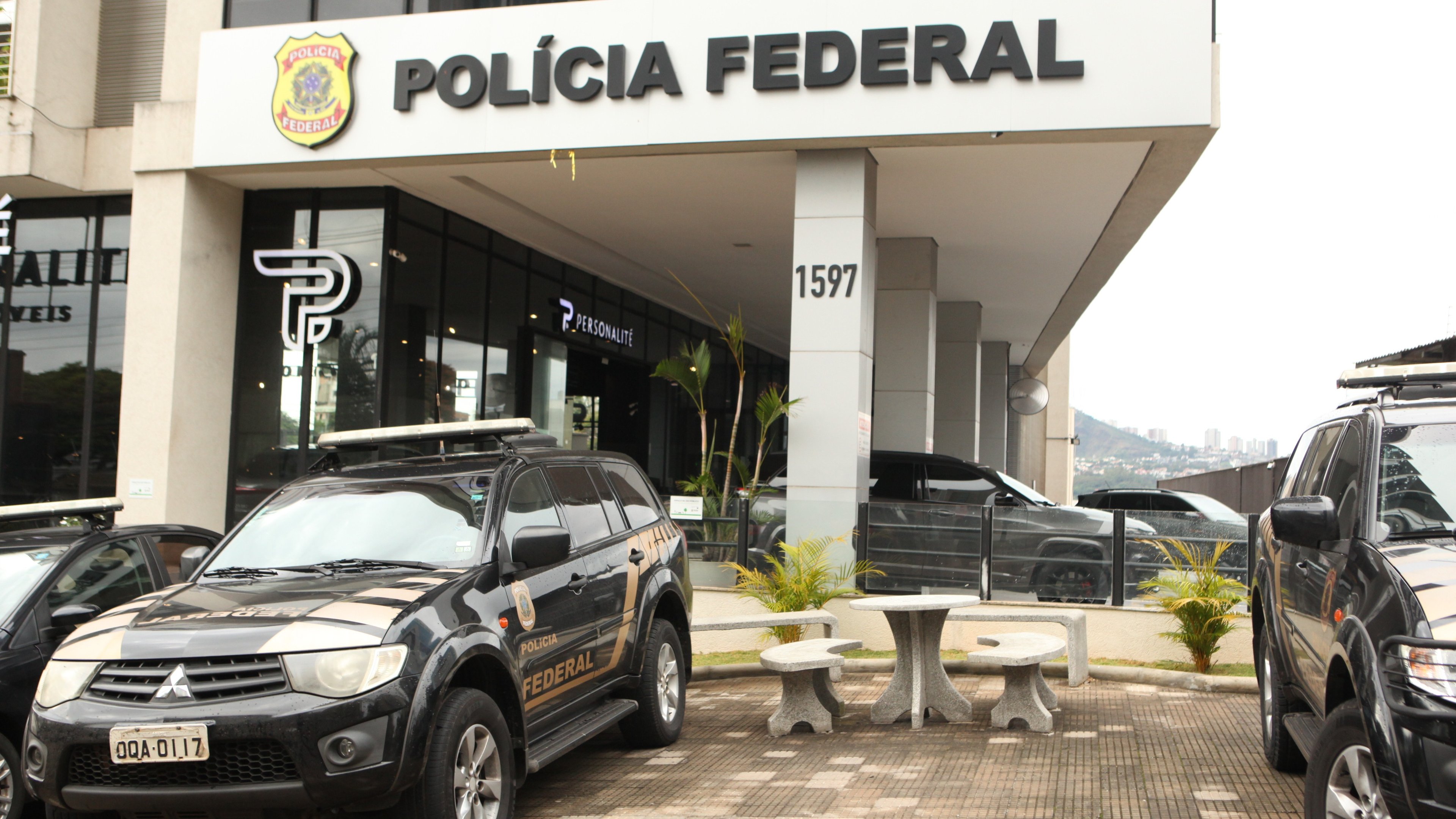 Sede da Pol&iacute;cia Federal, &oacute;rg&atilde;o respons&aacute;vel pelas per&iacute;cias digitais em celulares apreendidos durante investiga&ccedil;&otilde;es criminais. -  (crédito: Edesio Ferreira/EM/D.A. Press)