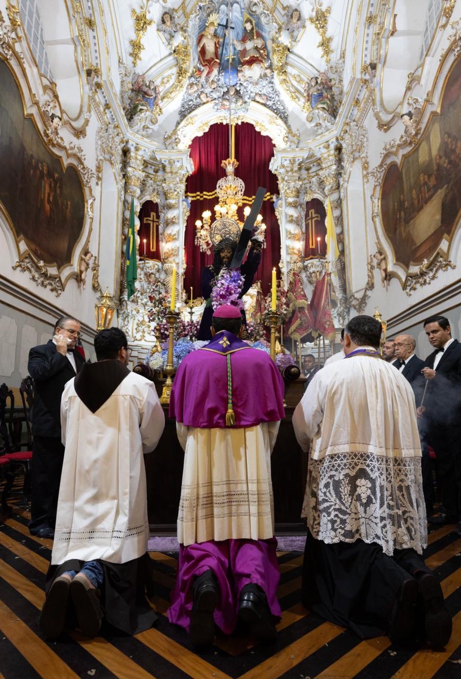 Cerim&ocirc;nias da Semana Santa em S&atilde;o Jo&atilde;o del-Rei mant&ecirc;m o tom solene e a beleza das tradi&ccedil;&otilde;es ao longo dos s&eacute;culos