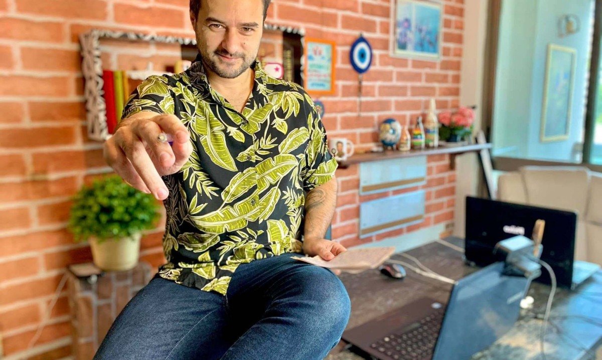 Jornalista registrou boletim de ocorrência nesta quarta-feira (2/9) - (crédito: Alessandro Lo-Bianco/Facebook/Reprodução)