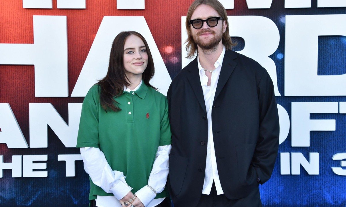 Billie Eilish celebrou o casamento do irmão, Finneas - (crédito: AFP)