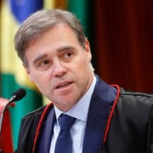Mendonça usa caos como estratégia eleitoral, diz colunista - Foto: Alejandro Zambrana/Secom/TSE