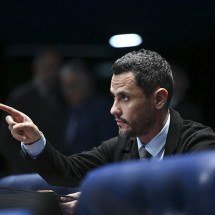 'Escala do político é 2x5', dispara Cleitinho que vai votar pelo fim da 6x1 - Tom Molina/Agência Senado