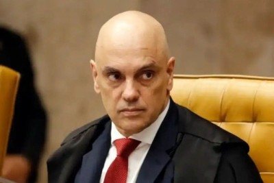 Ministro Alexandre de Moraes &eacute; citado em mensagens que sugerem tentativa de frear investiga&ccedil;&otilde;es contra empres&aacute;rio -  (crédito: Bruno Peres/Ag&ecirc;ncia Brasil)