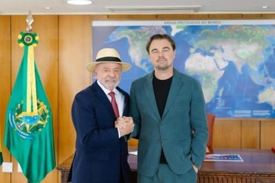 O presidente Luiz Inácio Lula da Silva publicou uma imagem nas redes sociais ao lado de Leonardo Di Caprio após o encontro com o ator americano nesta quarta-feira (2/9) -  (crédito: Reprodução/Redes Sociais)