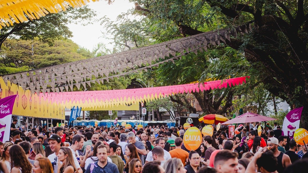 P&uacute;blico celebra a cultura alem&atilde; em festival repleto de atra&ccedil;&otilde;es na Pra&ccedil;a da Filarm&ocirc;nica -  (crédito: Kim Ladeira)