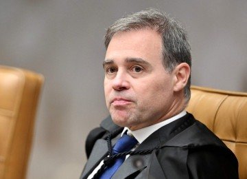 Decisão foi comunicada pelo presidente do instituto fundado por Mendonça, após revelações de envolvimento com o Caso Master -  (crédito: Evaristo Sá/AFP)