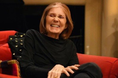 Jornalista e ícone do feminismo, Gloria Steinem pediu aos fãs para que, após sua morte, fizessem doações em memória, em vez de enviarem flores -  (crédito: Redes sociais)
