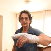Artesã agredida por casal em prédio em BH relata pavor: 'Estou sem chão'
