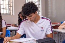 Terceiro ano do ensino médio: como apoiar os filhos na escolha profissional