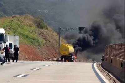 Chamas n&atilde;o chegaram a atingir o tanque, somente os pneus traseiros do ve&iacute;culo -  (crédito: CBMMG/Divulga&ccedil;&atilde;o)