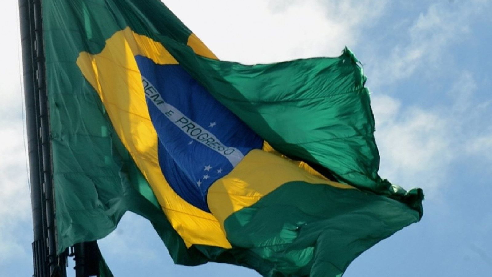 A bandeira do Brasil, um dos principais s&iacute;mbolos nacionais, representa o esp&iacute;rito de independ&ecirc;ncia celebrado no Sete de Setembro -  (crédito: Ag&ecirc;ncia Brasil / EBC)
