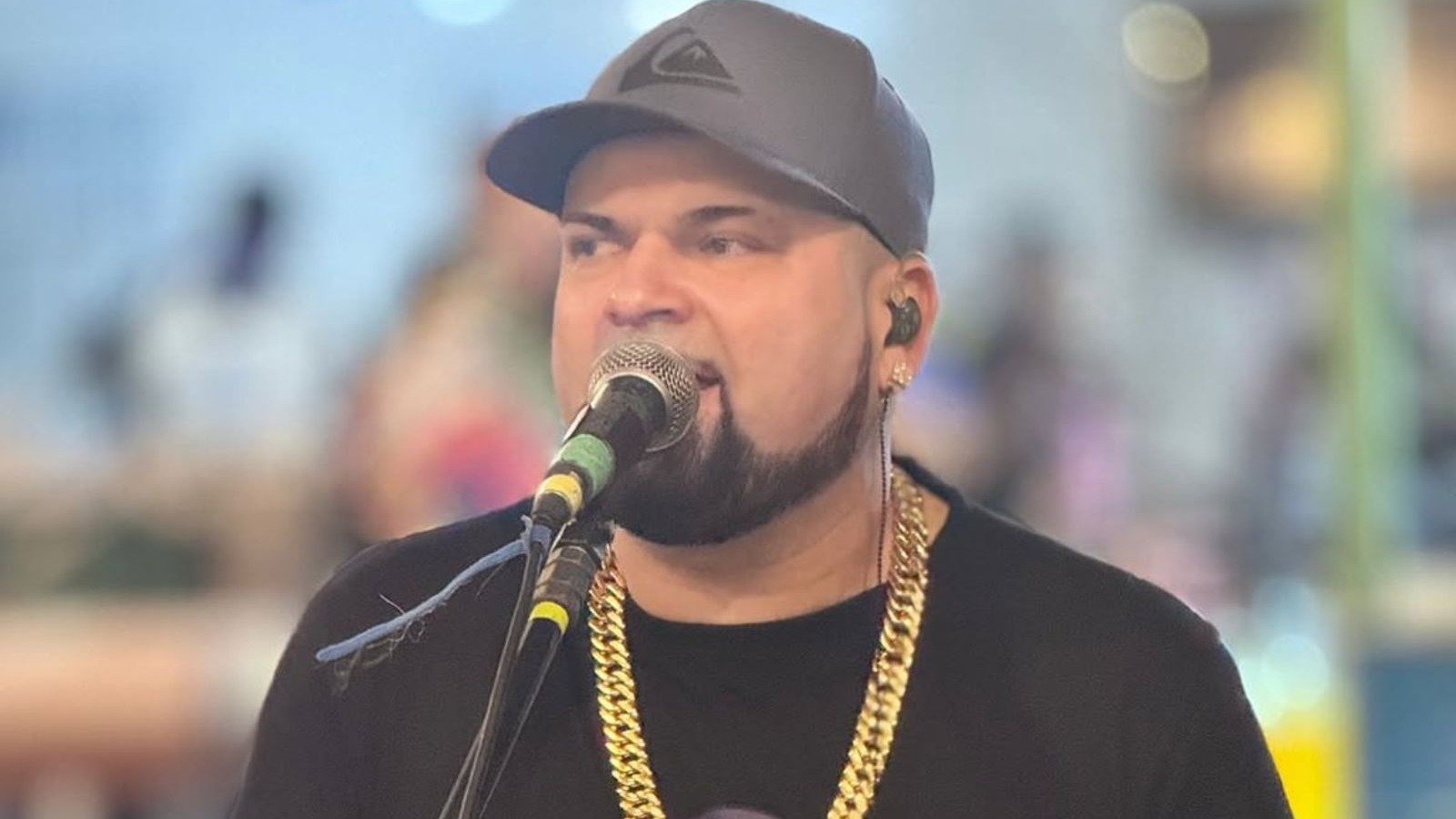 Diego Sanches, conhecido como Branco, m&uacute;sico do grupo de pagode D'Kara Nova, que morreu v&iacute;tima de um acidente -  (crédito: Redes sociais)