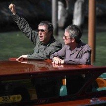 Irmãos Gallagher faltam à coletiva de imprensa de filme do Oasis, em Veneza - Tiziana Fabi/AFP