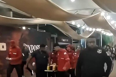 Pelo menos três pórticos com placas não suportarem a chuva

  -  (crédito: Reprodução/Redes Sociais )