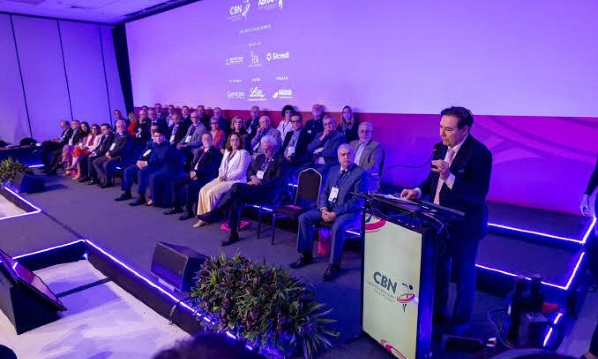 Um dos destaques do Congresso de Nutrologia da CBN foi o médico Ralph A. DeFronzo, referência mundial em diabetes tipo 2 e resistência à insulina, com formação em Yale e Harvard - (crédito: CBN/Divulgação)