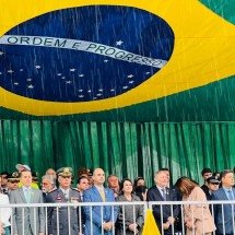 Desfile de 7 de Setembro reúne milhares sob chuva em BH - Edésio Ferreira/EM/DA Press