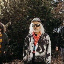 Novo disco do Dinossaur Jr. retoma origem lo-fi em fase inspirada - Jeff Fowler - divulgação