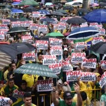 Crise no STF engrossa coro em ato contra Lula na Praça da Liberdade, em BH - Gladyston Rodrigues/EM/DA Press