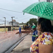 Copasa conclui 80% da reparação de adutora que se rompeu no Barreiro - Quéren Hapuque/EM/D.A Press