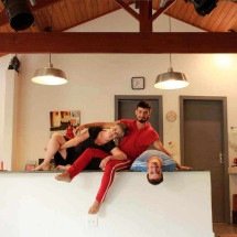 Filho dança pela primeira vez com os pais no Teatro Marília - Marina Carneiro/Divulgação