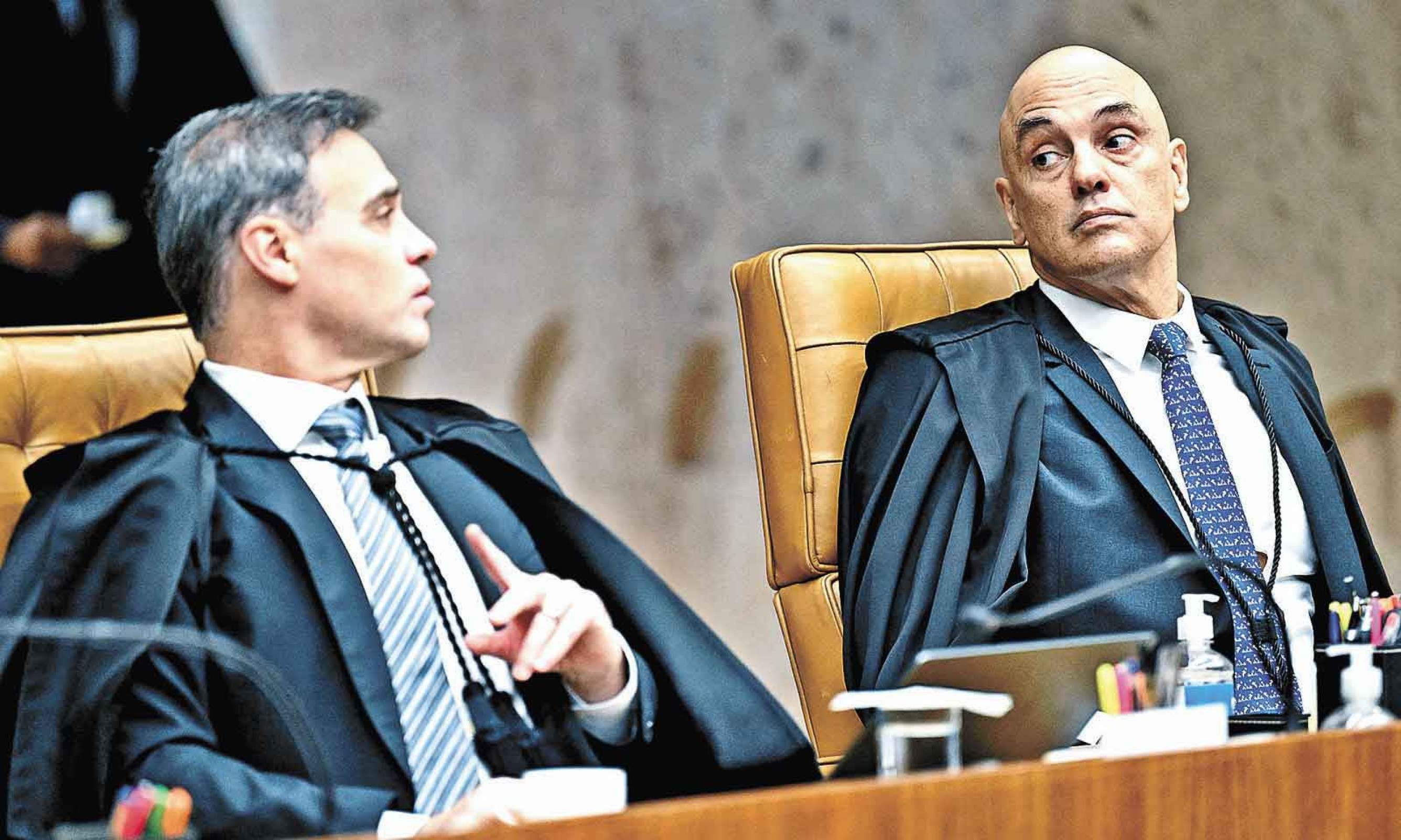 A nova pauta &ndash; "fora Alexandre de Moraes" &ndash; foi lan&ccedil;ada ao colo de Fl&aacute;vio Bolsonaro pelo ministro Andr&eacute; Mendon&ccedil;a  