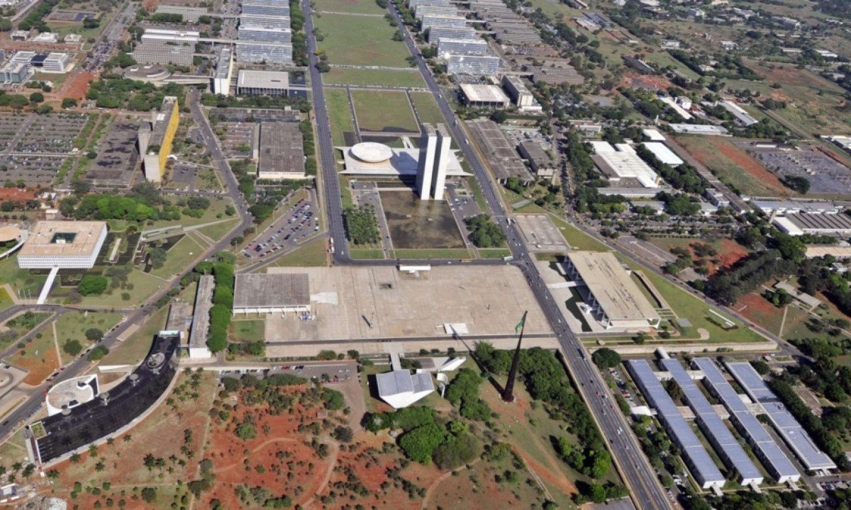 ‘Deixa a crise correr’: crise no STF deixa candidatos estaduais em alerta - (crédito: Fotos: Agência Senado)