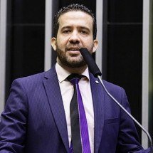 'Exército de Lula': Janones cria canal no WhatsApp em apoio à reeleição - C&acirc;mara dos Deputados