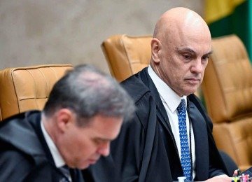 André Mendonça e Alexandre de Moraes são pivôs da grave crise no STF -  (crédito: EVARISTO SÁ/AFP)