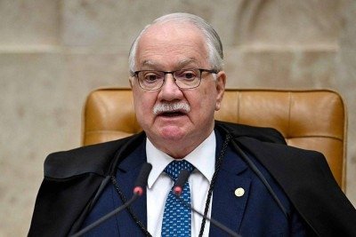 Em carta a Fachin, ministros aposentados manifestam apoio e cobram apuração 'pública' e 'rigorosa' diante de crise no STF -  (crédito: BBC)