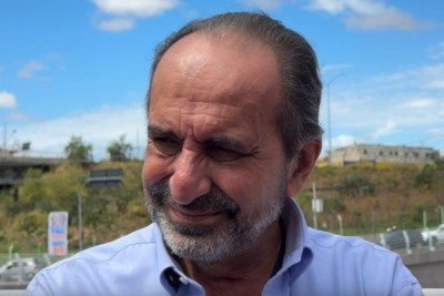 Alexandre Kalil durante visita à bacia de contenção de águas pluviais da Avenida Vilarinho, em BH -  (crédito: Divulgação/Campanha Alexandre Kalil)