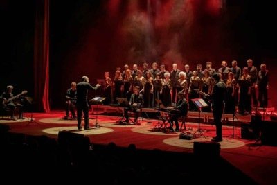 O Coral Madrigale, fundado há 25 anos em BH, será regido pelo maestro  Arnon Oliveira -  (crédito: JORGE PEREIRA/DIVULGAÇÃO)